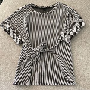 Women’s Front Tie Top